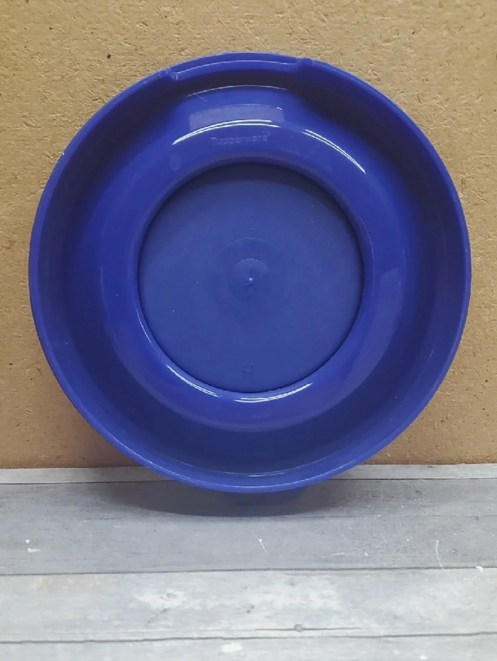 Tupperware Blue Cover and Clear Mix N Store Batter Bowl 8 Cup/2 Qt.